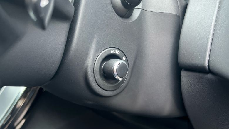 Land Rover Range Rover Velar 2.0 D200 MHEV Dynamic HSE 5dr Auto Diesel Estate